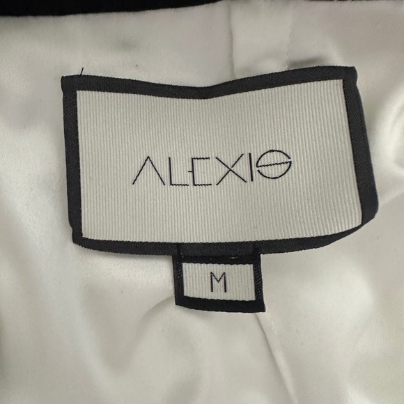 Alexis Sheena Black & White Floral Guipure Lace Tiered Mini Dress M - Picture 14 of 14